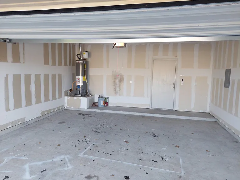 18400 Calasetta Dr — Photo 32