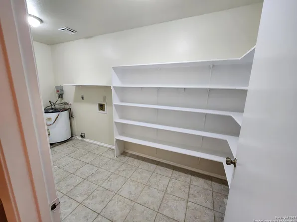 901 DRAYTON, Schertz, TX 78154