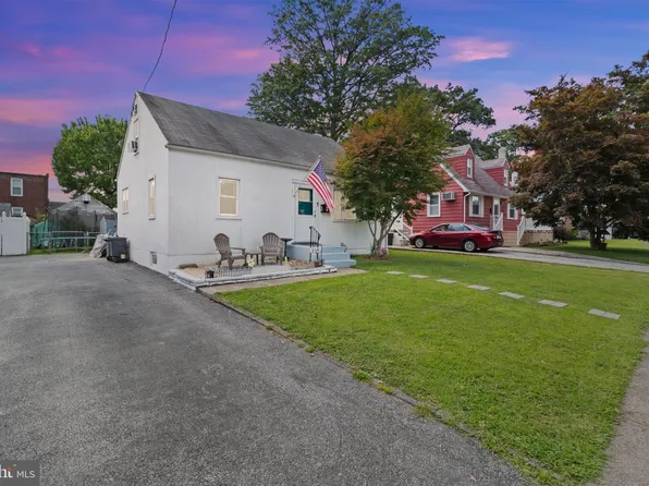 215 Fernwood Ave, Folsom, PA 19033