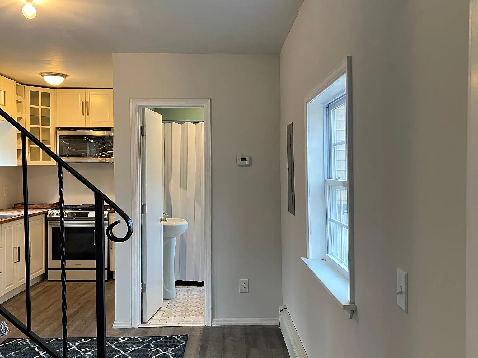 151 W Mill Rd — Photo 3