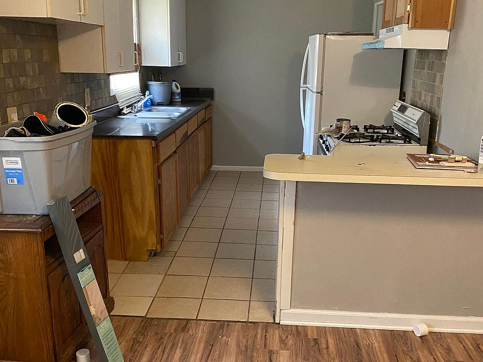 2nd image of 8655 Beverly Road Ext