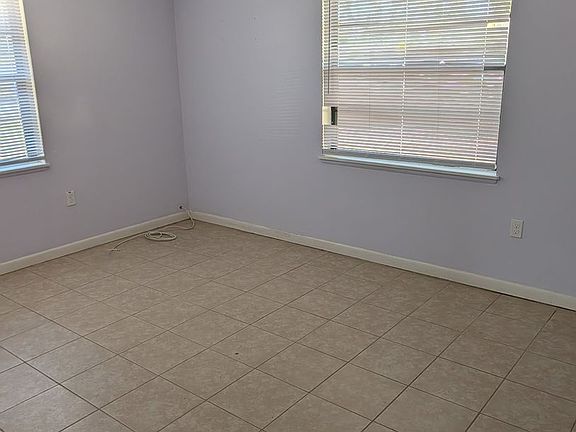 5th image of 814 Saint Clair Abrams Ave