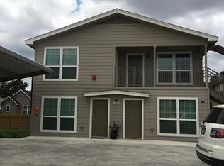 708 W 6th St, Taylor, TX 76574