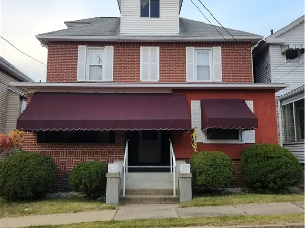 318 Sycamore St, Vandergrift, PA 15690