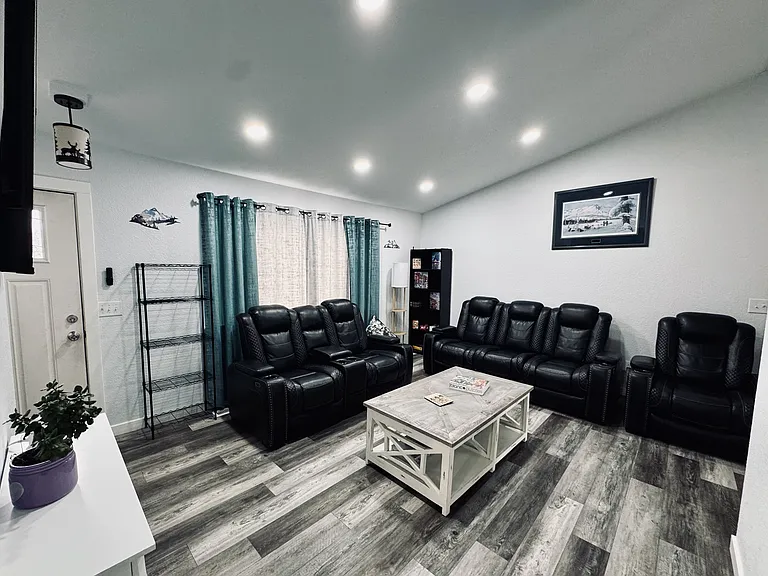 815 N Singer Ct — Photo 11