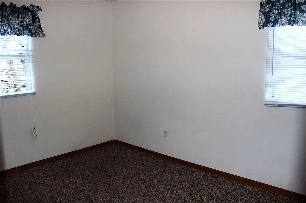 3 bed, 1115 sqft, $1,400 — Photo 2