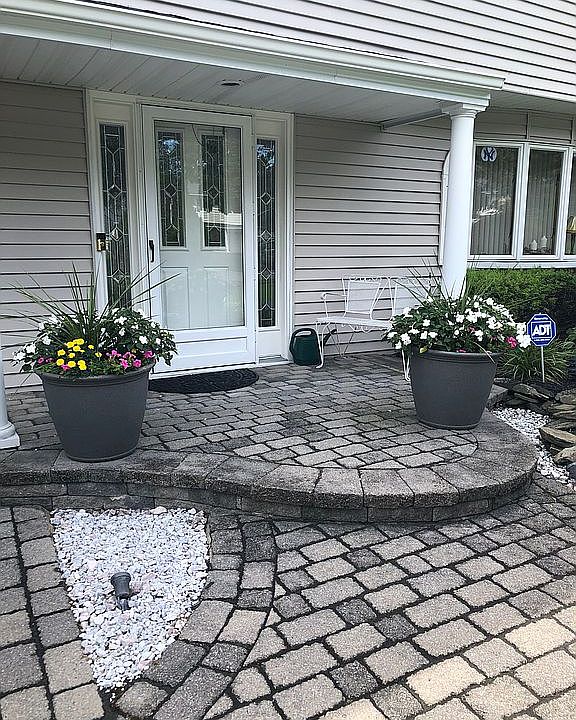 1st image of 289 Bow Dr
