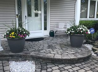 289 Bow Dr, Hauppauge, NY 11788