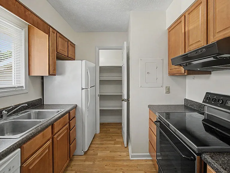 19 Shanna Dr — Photo 13