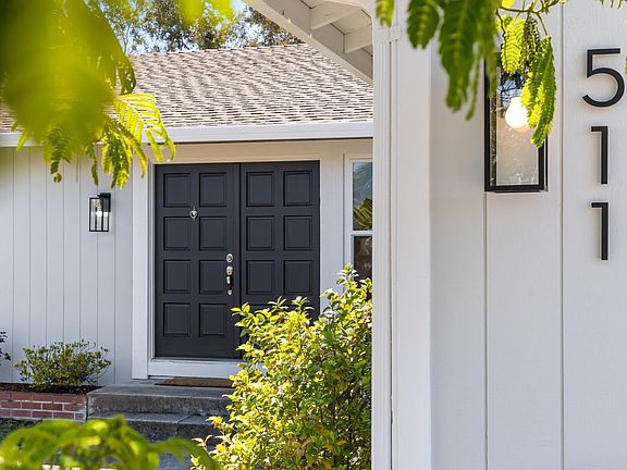3rd image of 511 Pennant Ct