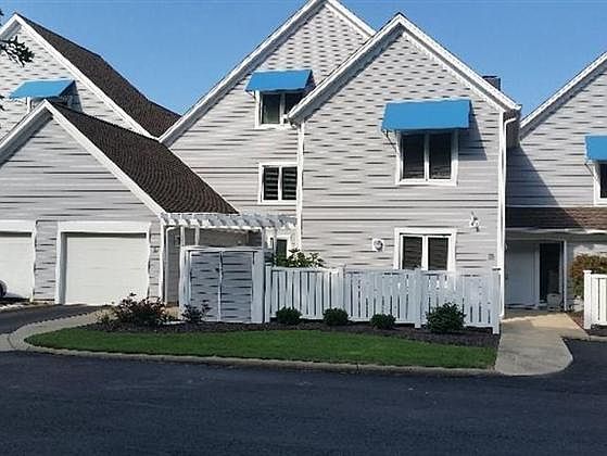 1st image of 238 Heron Creek Dr