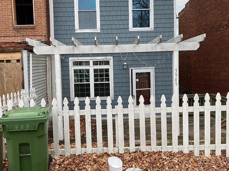 3909 Roland Ave #A — Photo 1