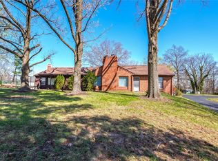 10341 Kennerly Rd, Saint Louis, MO 63128