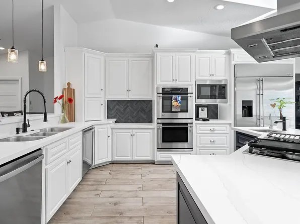 7480 E Sweetwater Ave, Scottsdale, AZ 85260