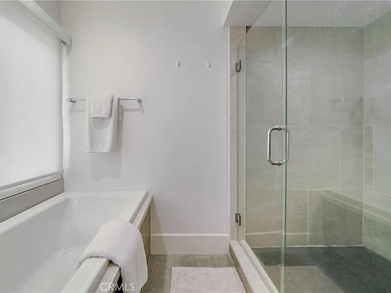 608 Heliotrope Ave — Photo 31