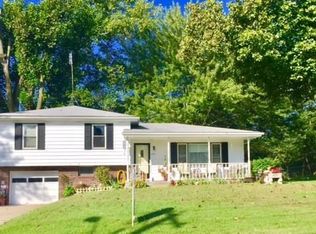 3702 Miller Rd, Saint Joseph, MO 64505