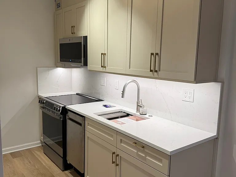 4101 Cathedral Ave NW #409 — Photo 12