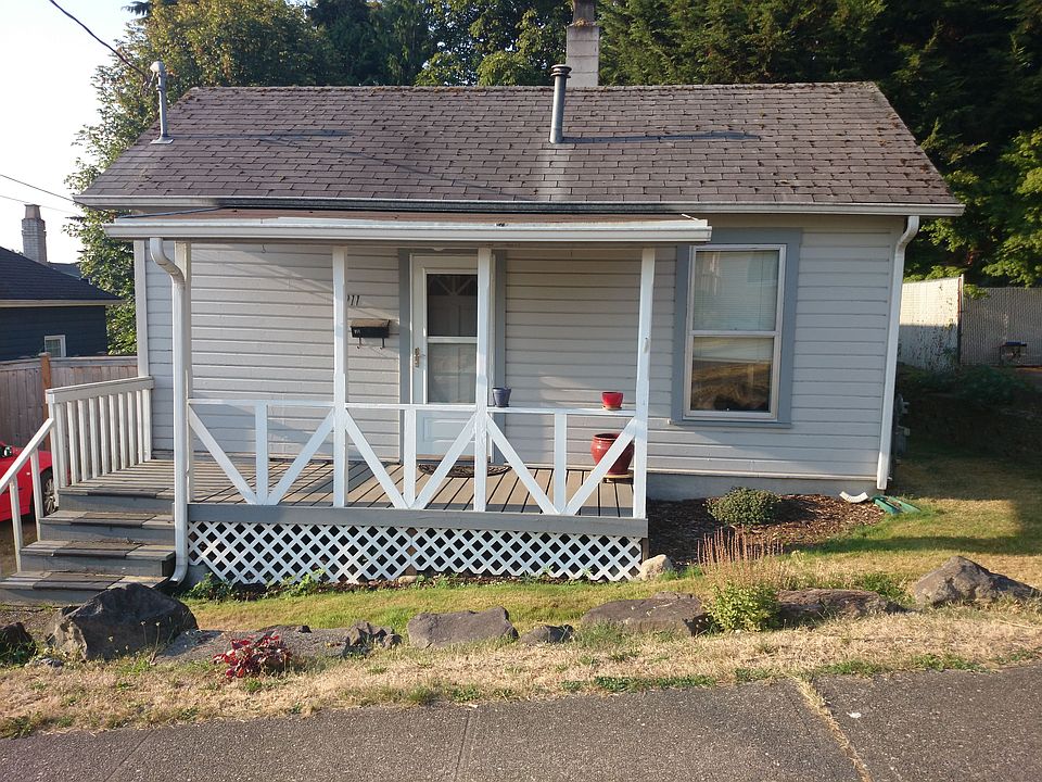 2nd image of 911 N 90th St