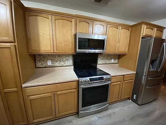 2nd image of 2624 E 11th St