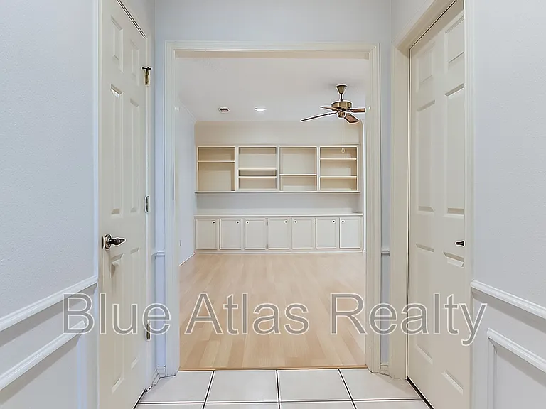 5727 Ridgerock Rd — Photo 2