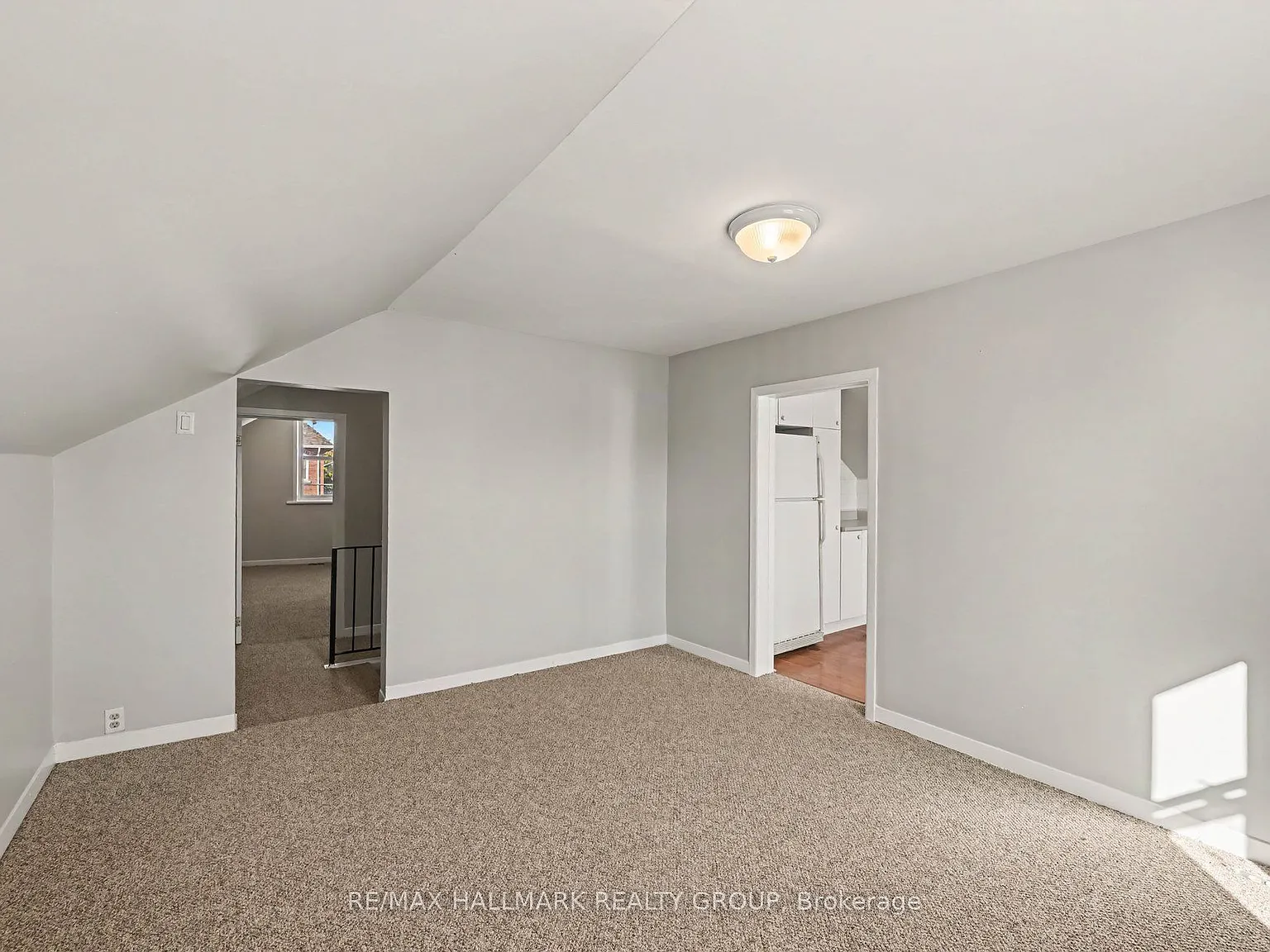 2 bed, $1,600 — Photo 4