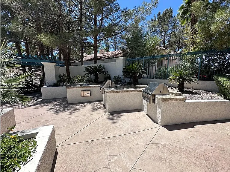 1810 Stablegate Ave — Photo 17