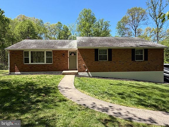 3rd image of 1199 Shenkel Rd