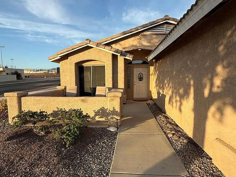 2460 Hummingbird Ln #101 — Photo 2