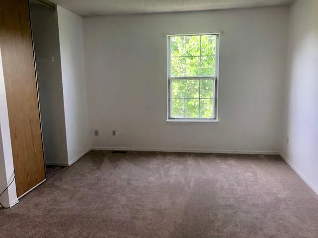 2nd primary bedroom