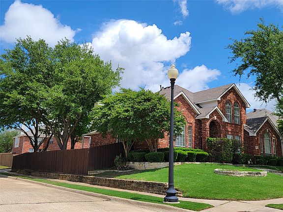 2nd image of 1464 Summerhill Dr