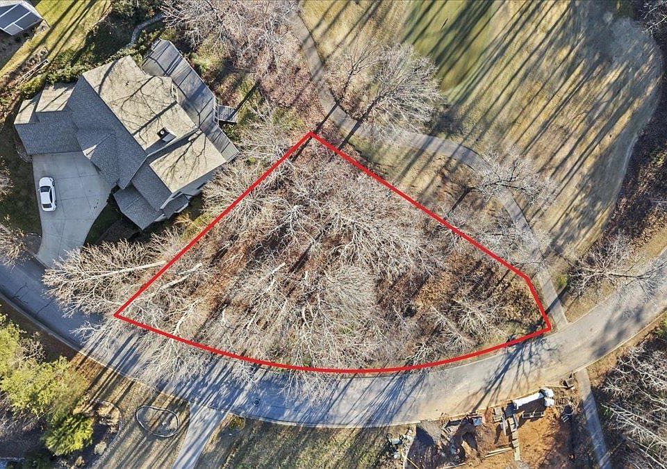 1st image of 39 Timberline Dr