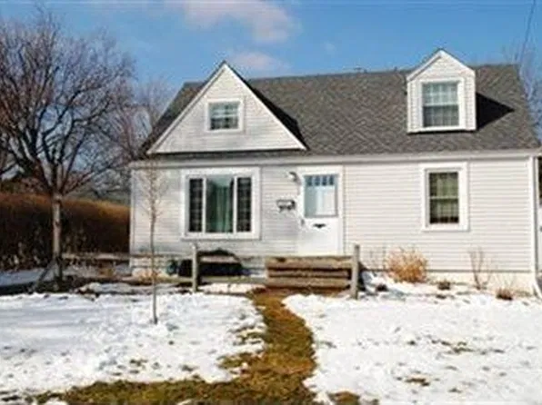 144 Woodstock Ave, Avon Lake, OH 44012