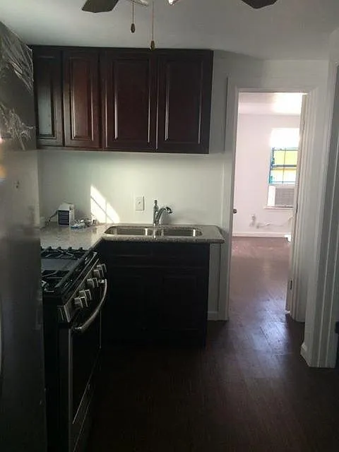 1 bed, 550 sqft, $1,150 — Photo 3
