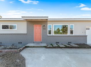 1048 S Chinowth St, Visalia, CA 93277