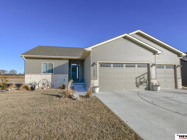 1060 W Panorama Rd, Lincoln, NE 68523