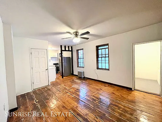 Rented by Sunrise Real Estate | media 11