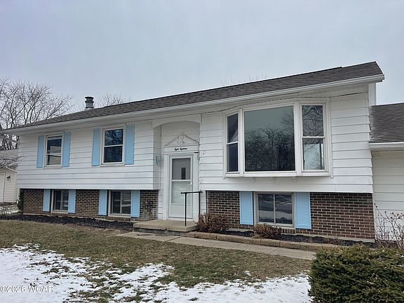 3rd image of 818 Aster Dr