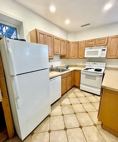 111 Salem St #1 — Photo 5