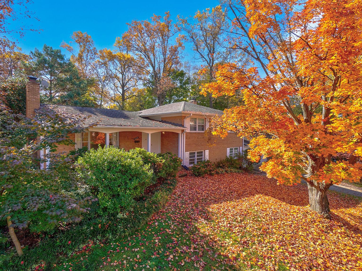 6220 Robinwood Rd, Bethesda, MD 20817 Zillow