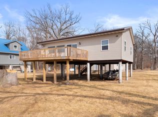 1459 Cedarview Dr, Muscatine, IA