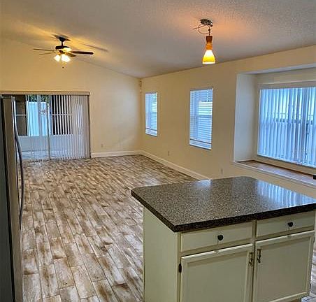3rd image of 2740 Burwood Ave
