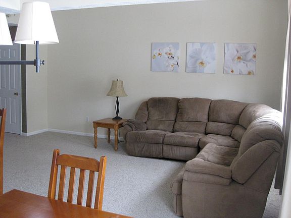 3rd image of 8691 Kingfisher Ln