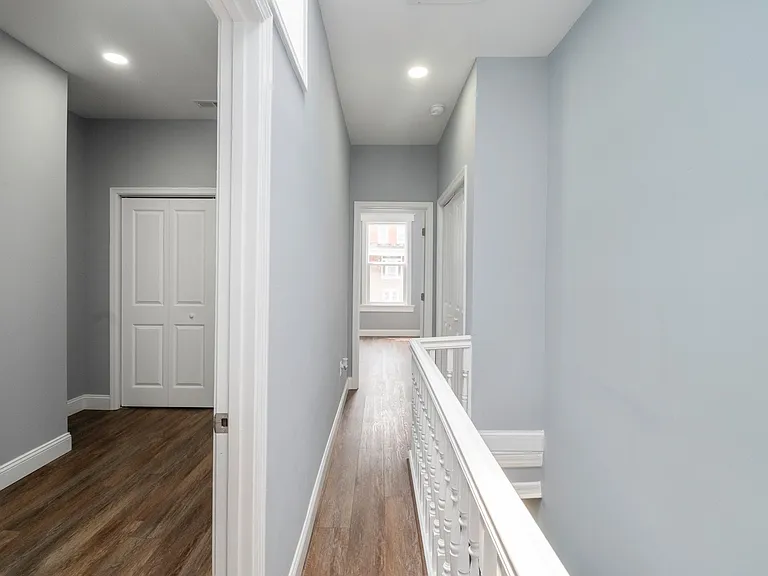2728 Winchester St — Photo 5