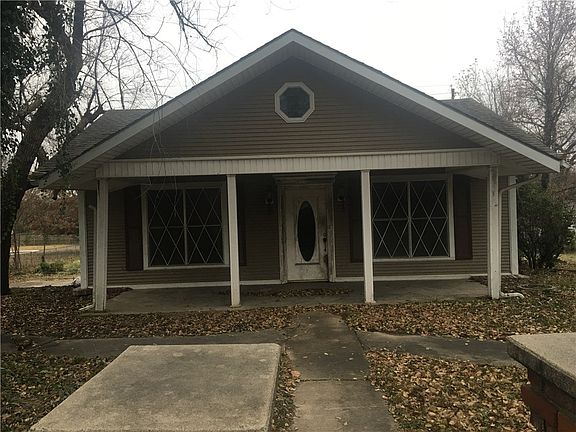 4th image of 2909 Main Dr