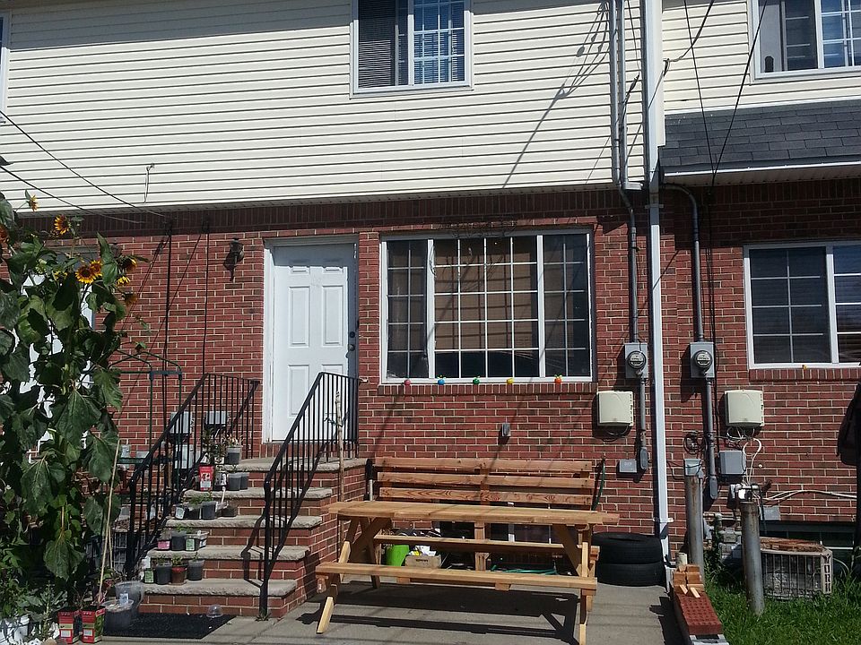 1st image of 33 Susan Ct