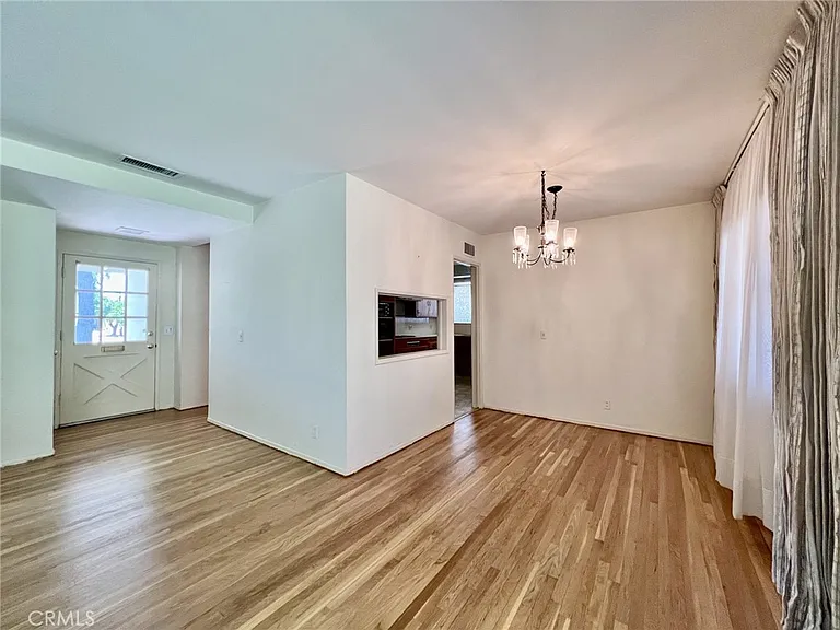 2408 S 8th Ave — Photo 5