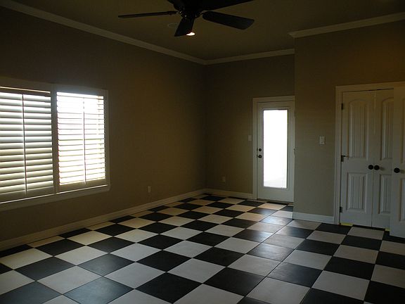 4th image of 6413 Mosswood Dr
