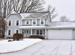 W153N5382 Blair Ct, Menomonee Falls, WI 53051