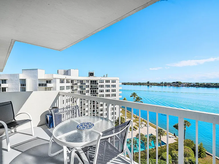 2600 N Flagler Dr #Penthouse 4 — Photo 11