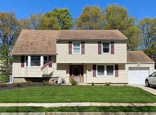 20 Hill Rd, Edison, NJ 08817